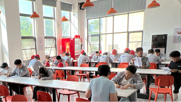 以賽促學筑安全 | 迅凱催化2025年“安全生產月”知識競賽圓滿落幕!? 以賽促學筑安全 | 迅凱催化2025年“安全生產月”知識競賽圓滿落幕!?